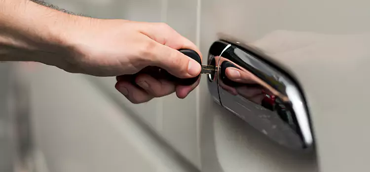 Why Choose Our Auto Locksmith Team in Cloverleaf, TX?