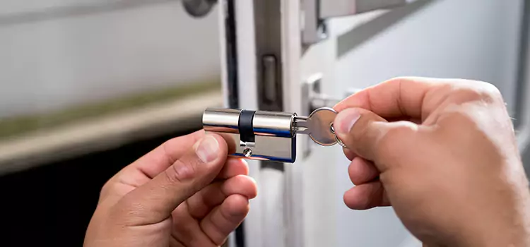Emergency Locksmith for House Cloverleaf