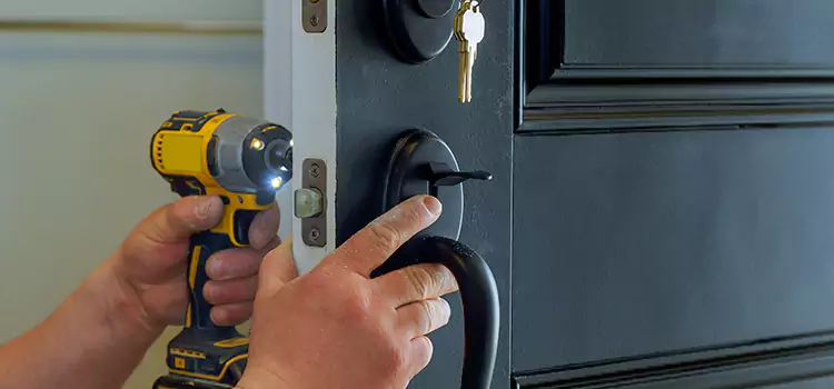 Commercial Door Lock Installation Cloverleaf