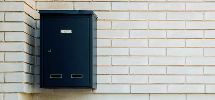 Mailbox Lock Repair Cloverleaf