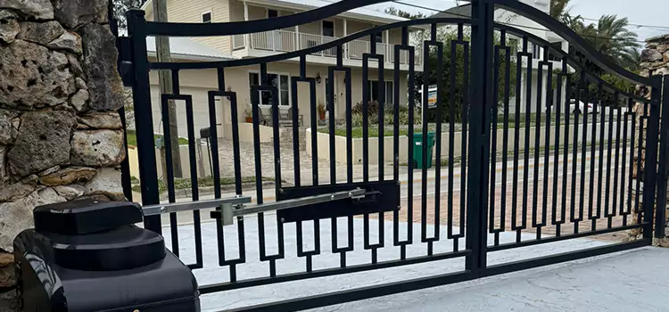 Swing Gate Opener with Keypad Cloverleaf