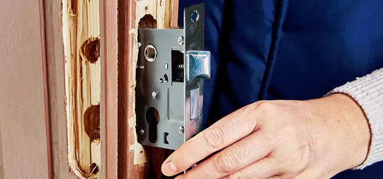 Garage Door Lock Replacement Cloverleaf
